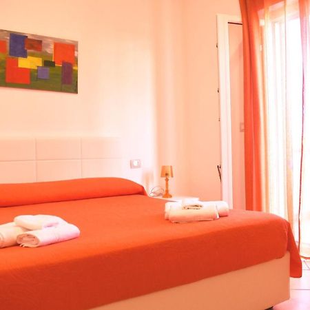 Bed & Breakfast Domus Pepe Scalea Eksteriør billede