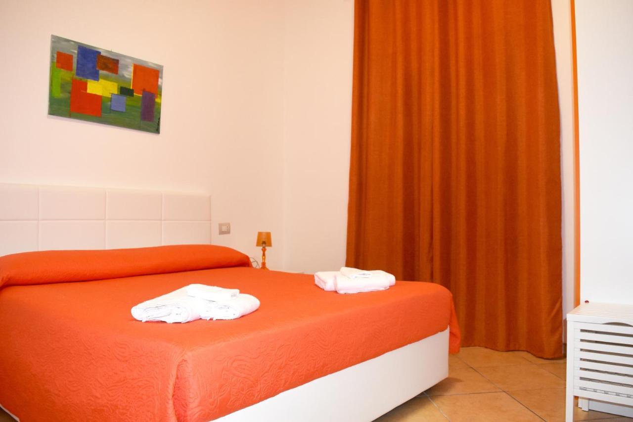 Bed & Breakfast Domus Pepe Scalea Eksteriør billede
