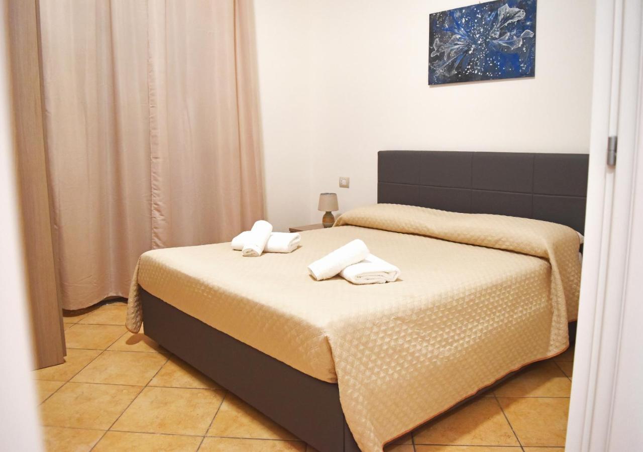Bed & Breakfast Domus Pepe Scalea Eksteriør billede