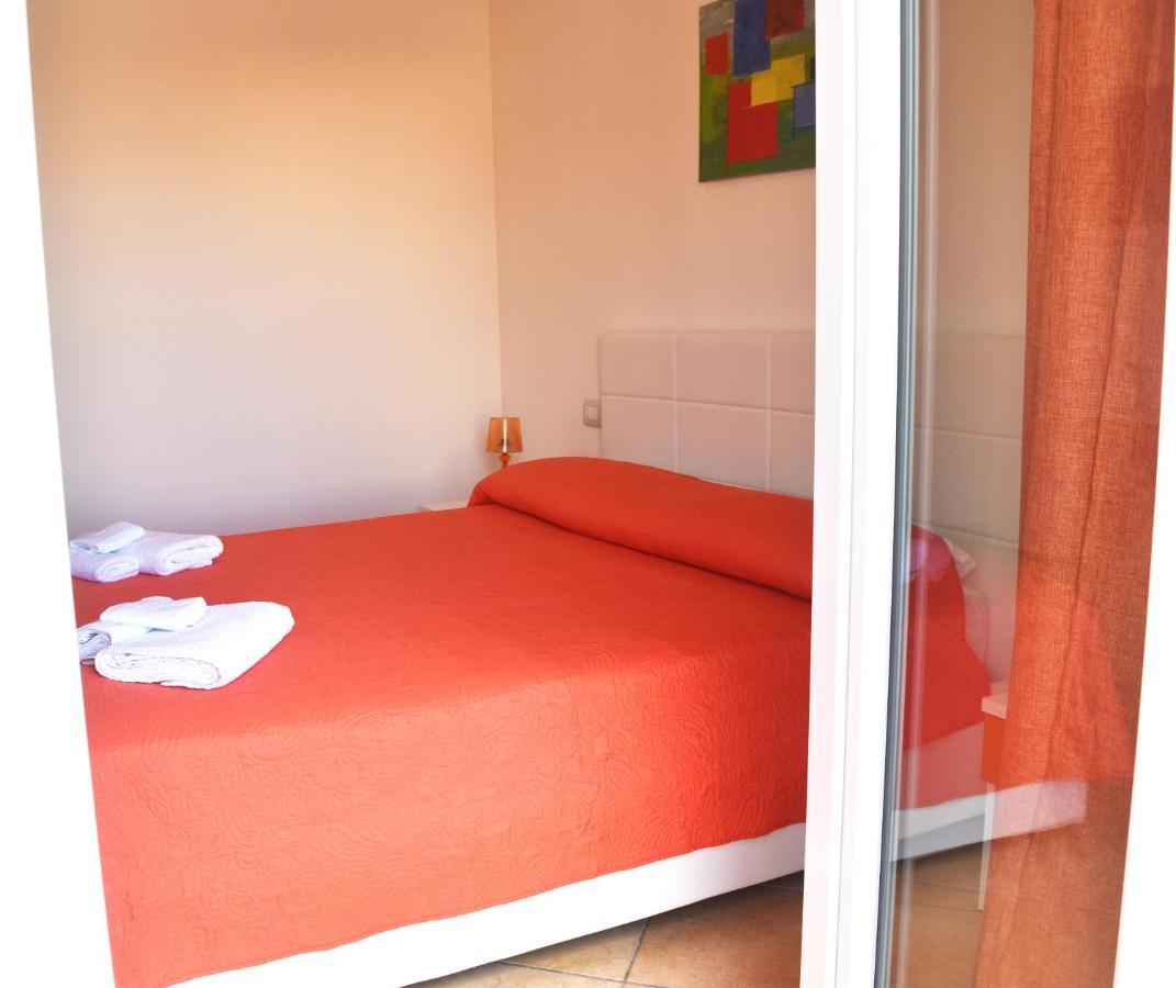 Bed & Breakfast Domus Pepe Scalea Eksteriør billede